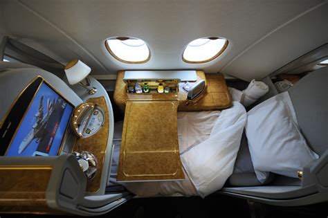 emirates first class bilder.